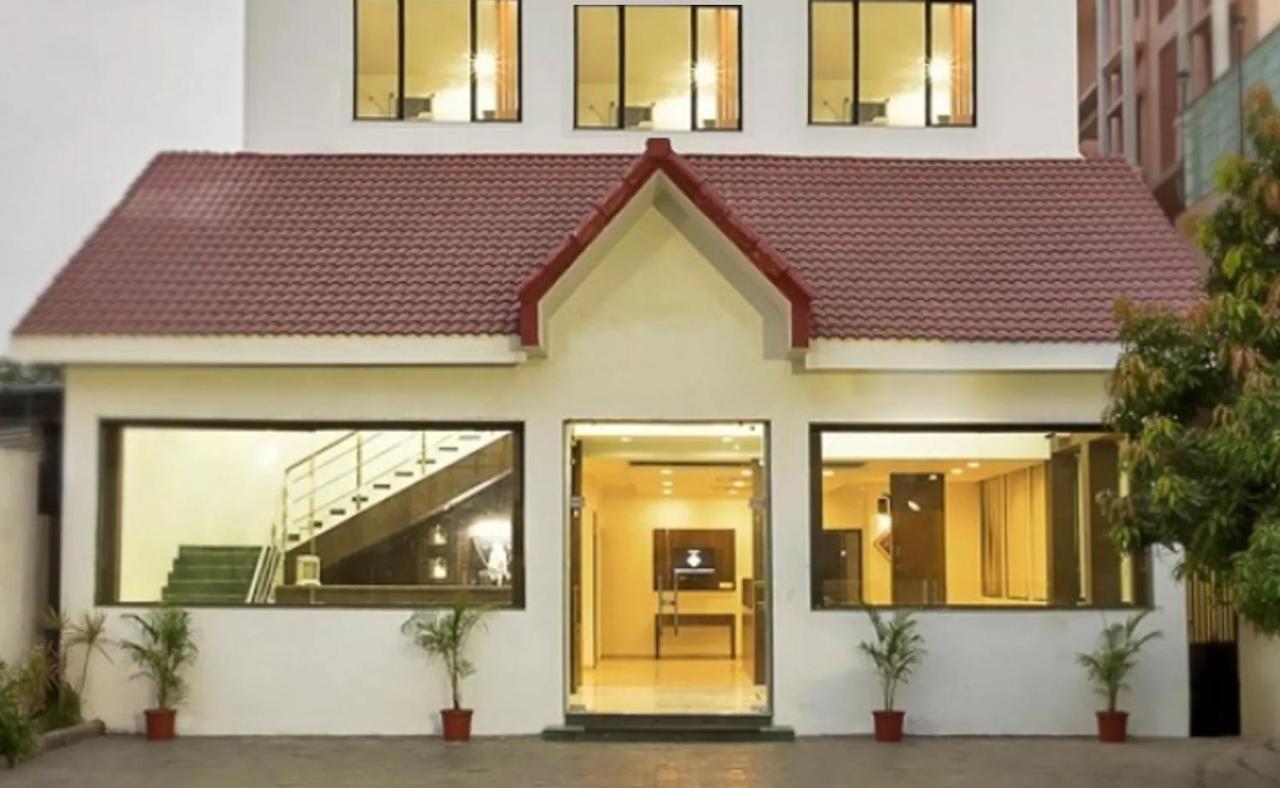 Hotel Shirdi Sai Wada Eksteriør bilde
