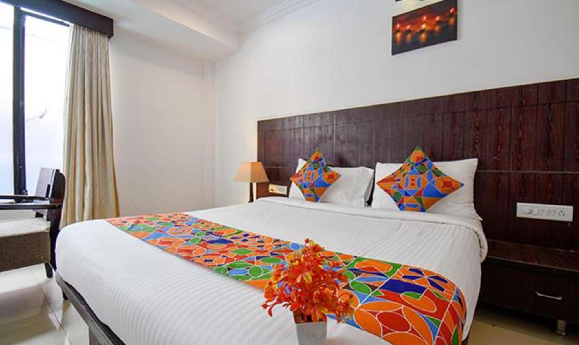 Hotel Shirdi Sai Wada Eksteriør bilde