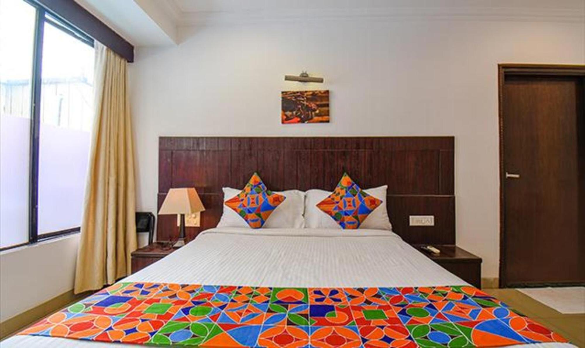 Hotel Shirdi Sai Wada Eksteriør bilde