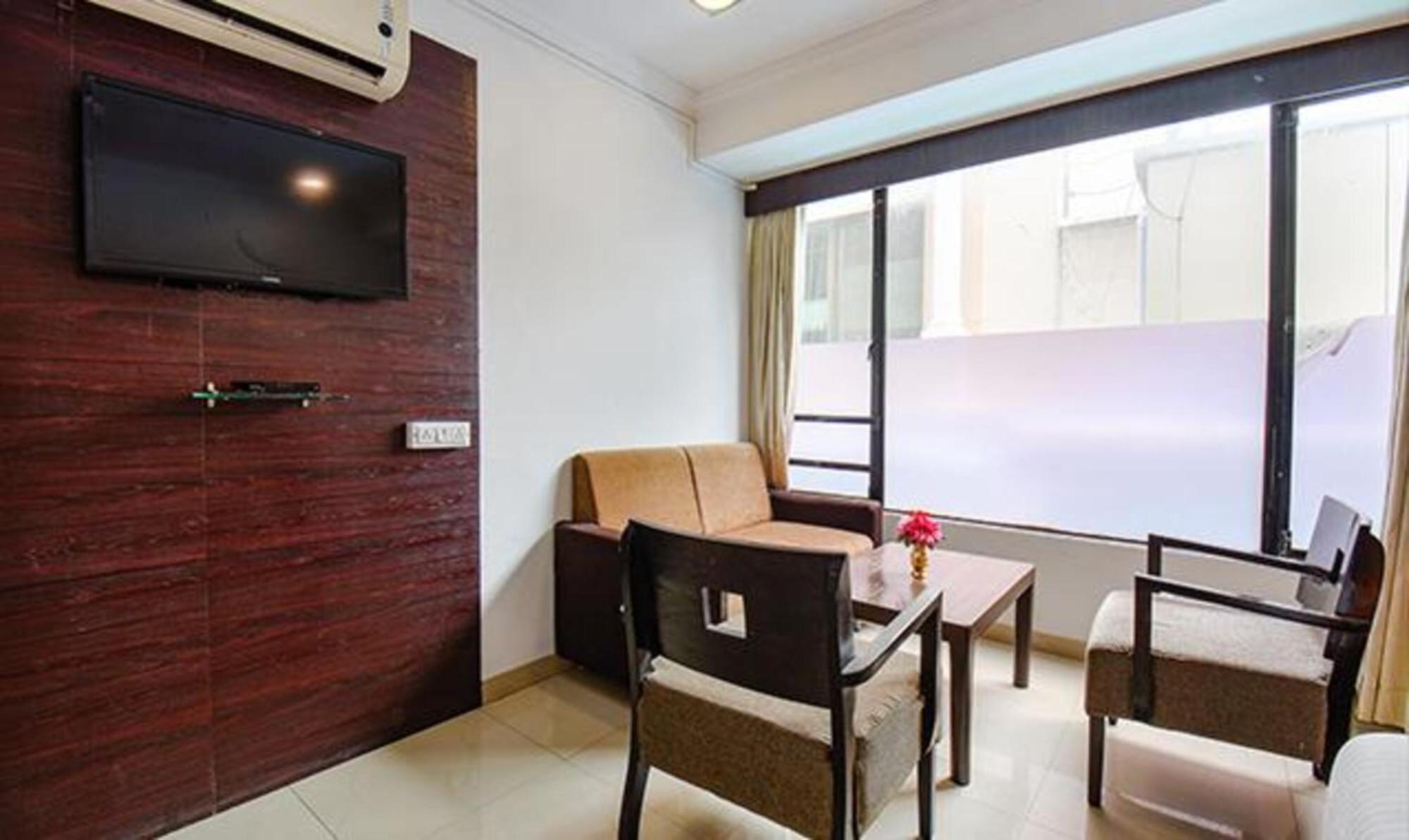 Hotel Shirdi Sai Wada Eksteriør bilde