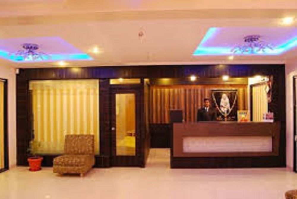 Hotel Shirdi Sai Wada Eksteriør bilde